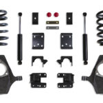 MaxTrac Lowering Kit with Spindles/Struts for Ext/Crew Cab (Cast Steel Arms) for 2007-2013 Silverado/Sierra 1500-K331346-8