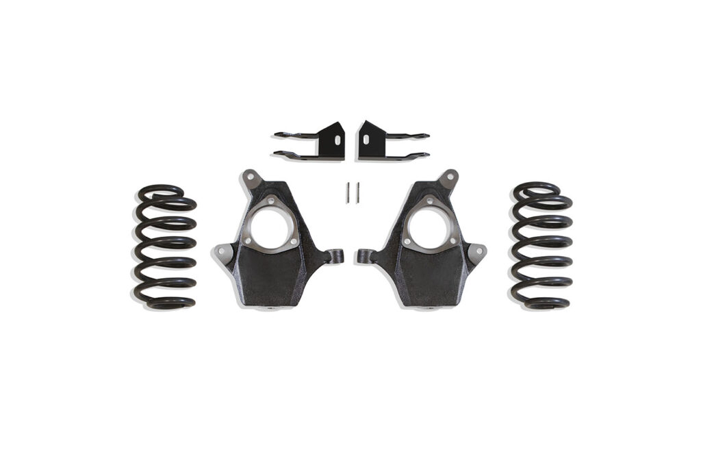 MaxTrac 2"/3" Lowering Kit for 2000-2006 GM SUV-KS331023