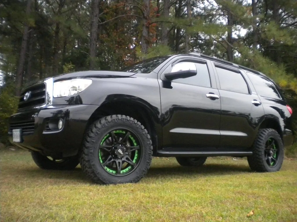 Revtek 2.5" Lift Kit on 2012 Toyota Sequoia