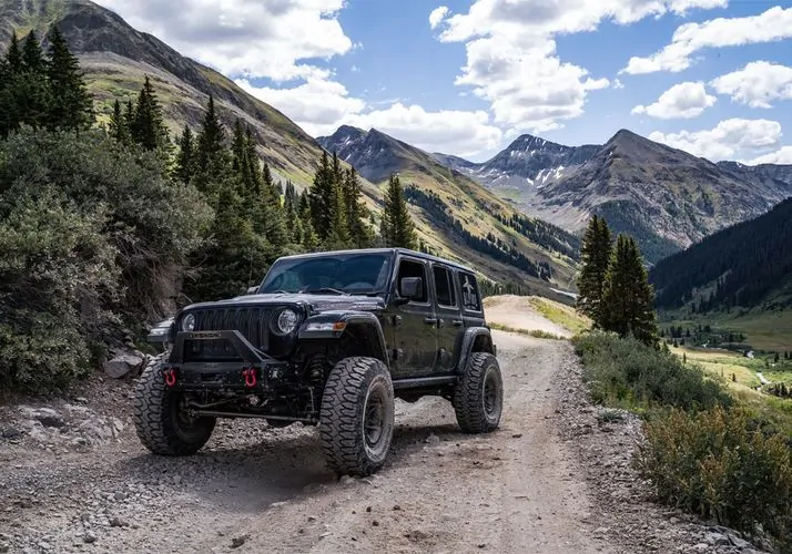 Superlift 2.5" Dual Rate Coil Lift Kit For 2018-2020 Jeep Wrangler JL 4 Door