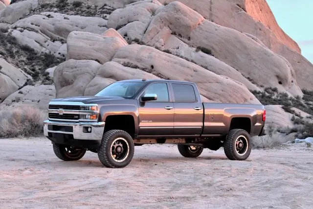 Fabtech 6 RTS Lift Kit System for 2011-2019 Chevrolet Silverado 2500 with Stealth Shocks