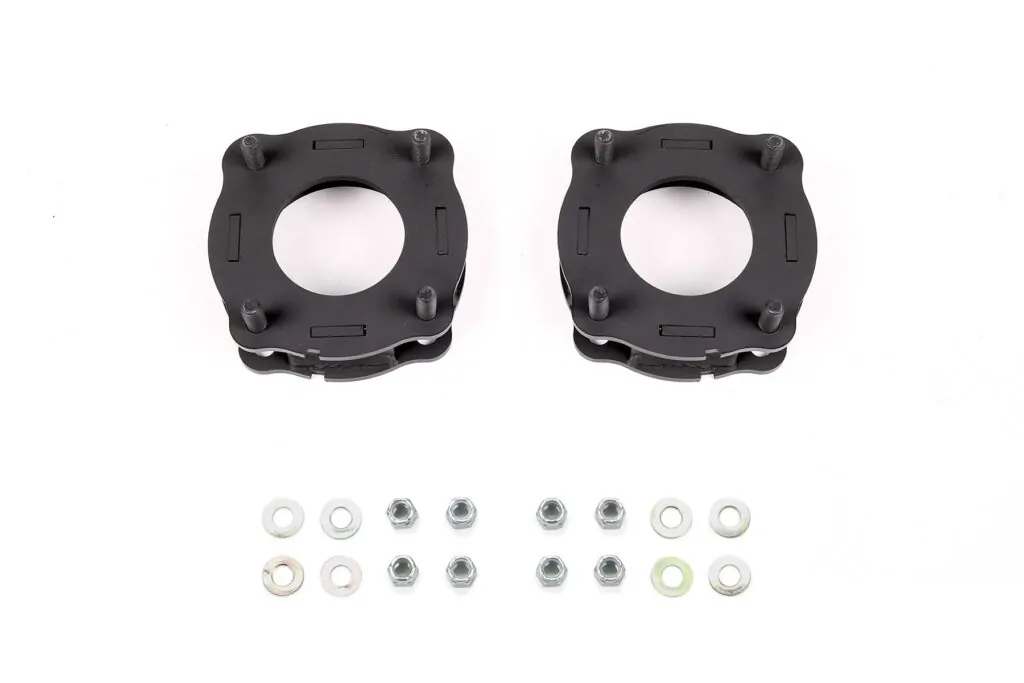 Fabtech 1.5 Front Leveling Kit for 2022 and Up Toyota Tundra 2wd-4wd